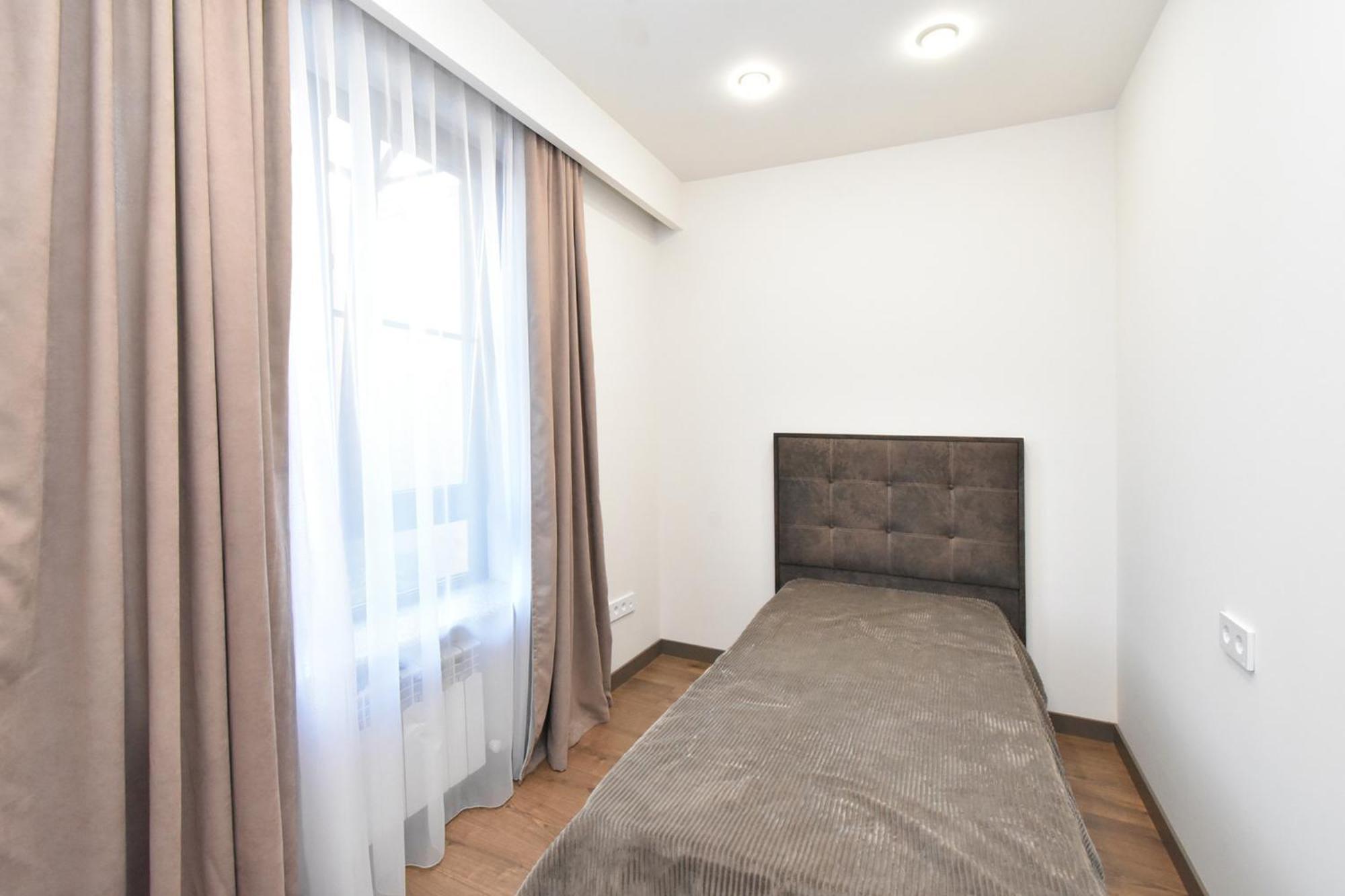 Beautiful Apartment Near The Republic Square Erevan Esterno foto